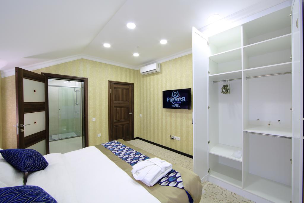 Premier Hotel Bishkek Esterno foto