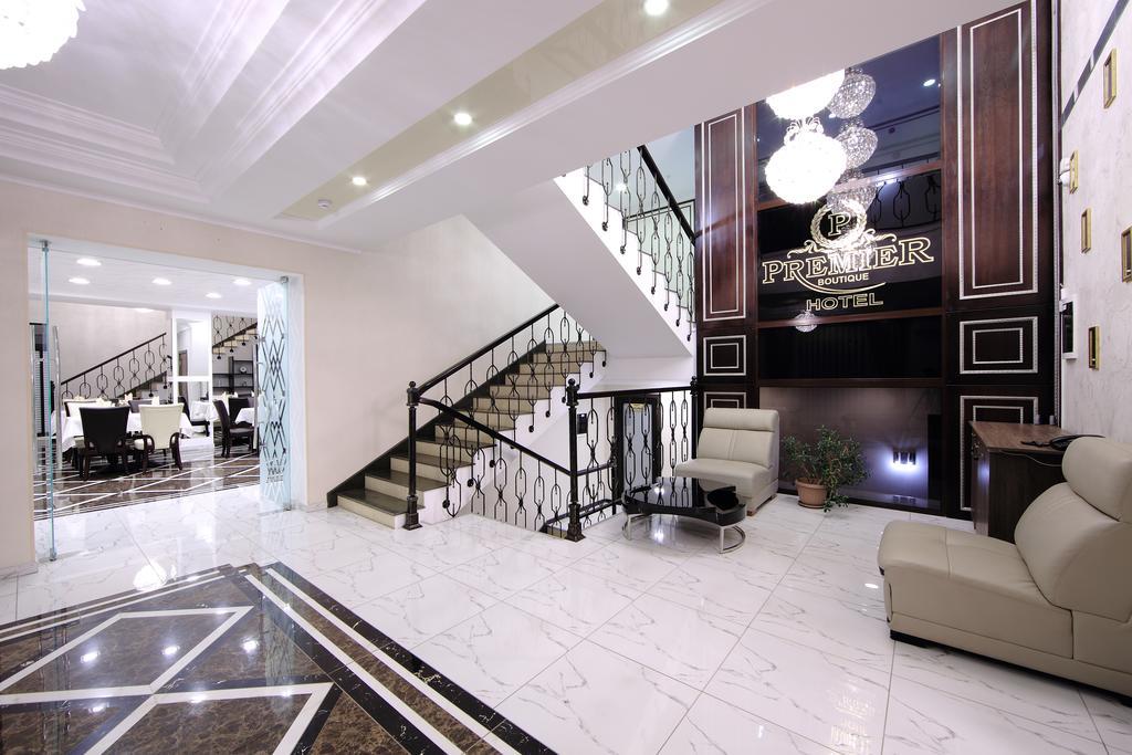 Premier Hotel Bishkek Esterno foto