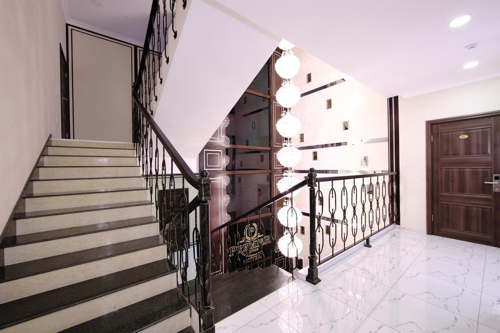 Premier Hotel Bishkek Esterno foto