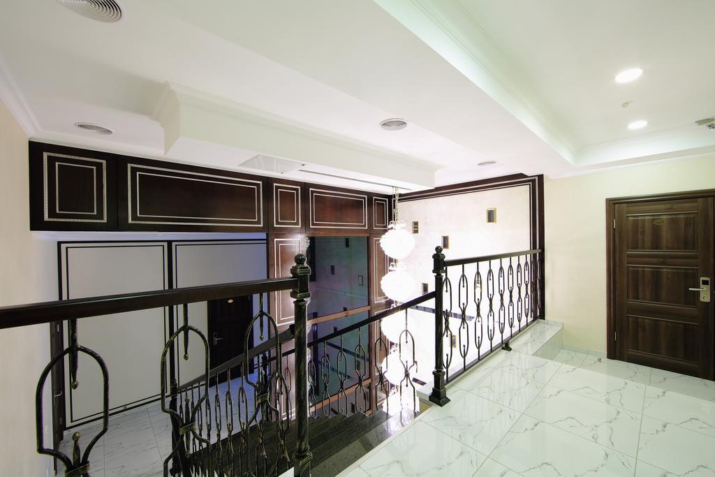 Premier Hotel Bishkek Esterno foto